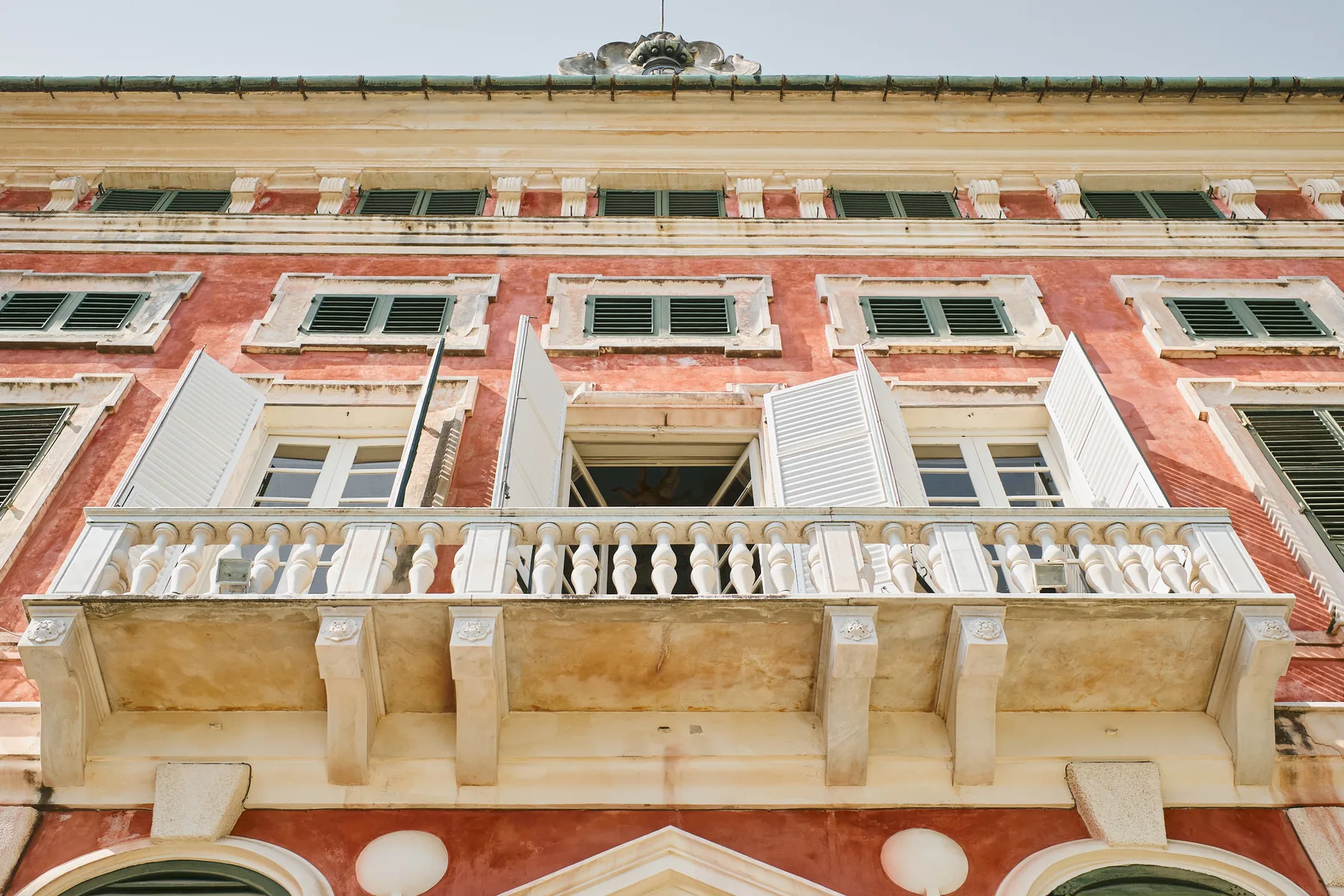 La facciata dipinta di Villa Durazzo
