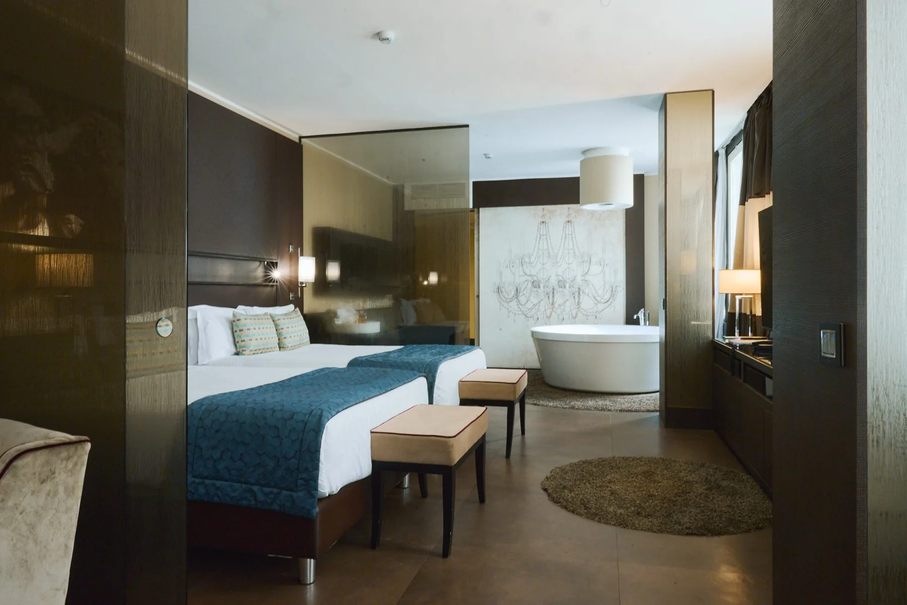Una camera dell'hotel allestita